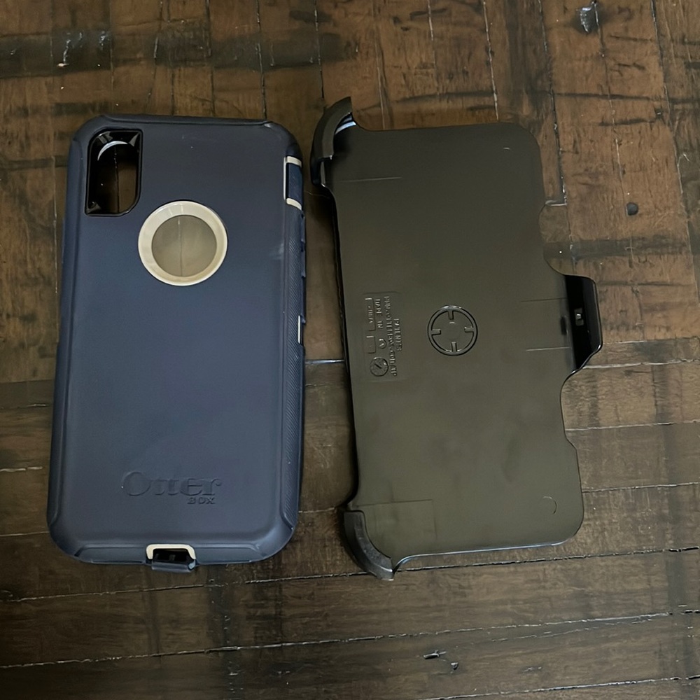 OtterBox Defender iPhone X case w/ holster